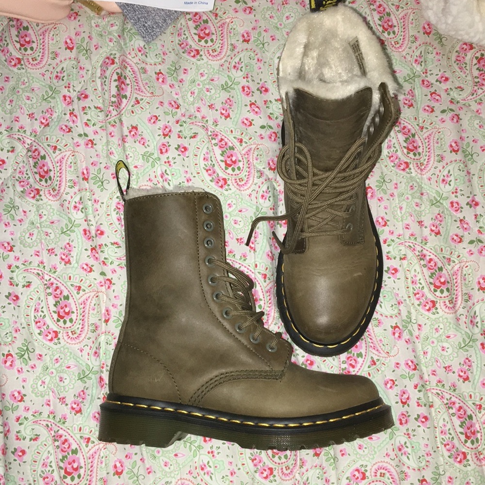 Dr. Martens 1490 Wildhorse Fur Lined boot